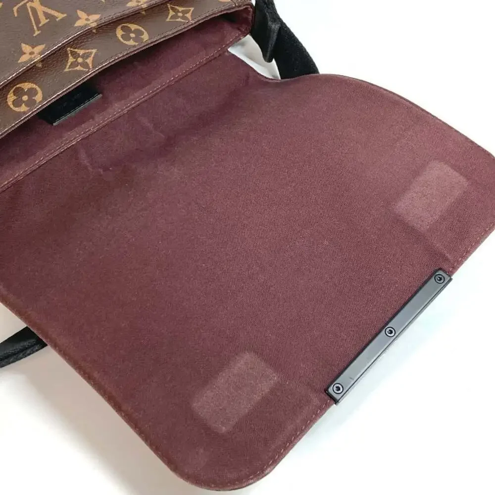 LOUIS VUITTON Black Monogram Canvas Messenger Shoulder Bag - Picture 12 of 16